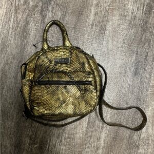 chenson leather backpack NEW Chenson Black Pouch/Backpack